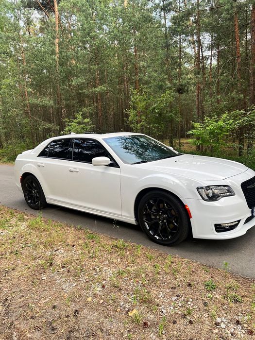 Chrysler 300s Chrysler 300c 5.7 hemi, 2020r