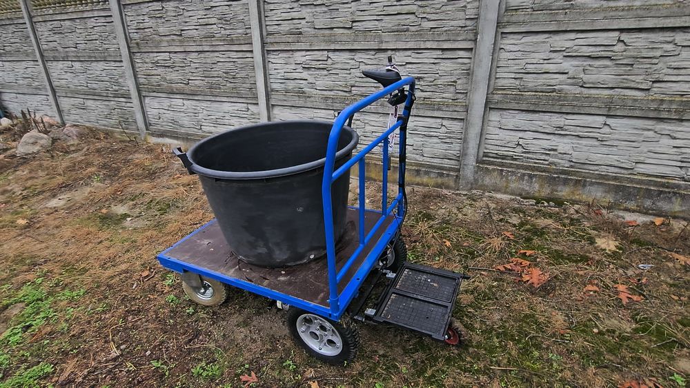 Wózek platformowy ,elektryczny do ogrodu na budowę