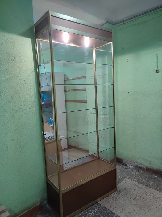 Продам 3 витрины в отличном состоянии.Только самовывоз!