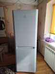 холодильник Indesit, в рабочому стані ,