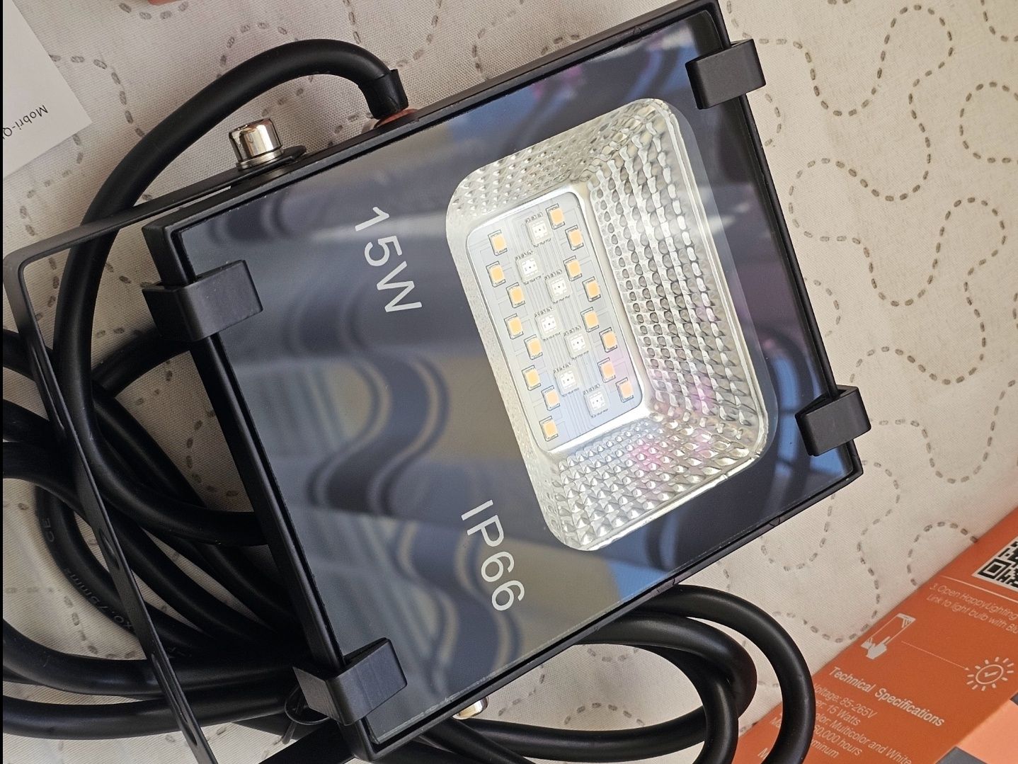 Dwie lampy reflektory LED Mobri RGB 14W IP66 kolor sterowane telefonem