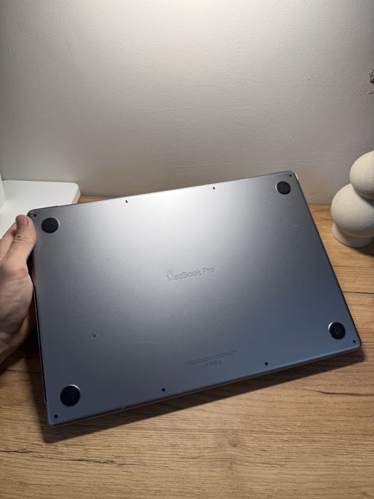 MacBook Pro 16 2021 M1 Max 32-Core GPU 32Gb 512Gb Space