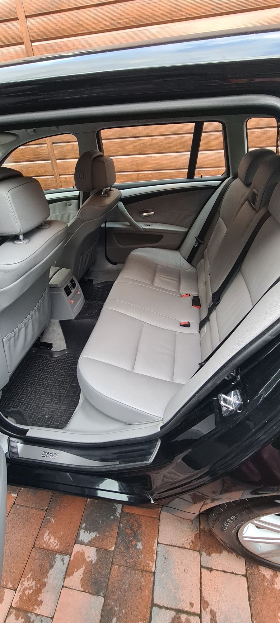 Продам BMW E 61 пригнану з Німеччини в ідеальному стані , обслужену