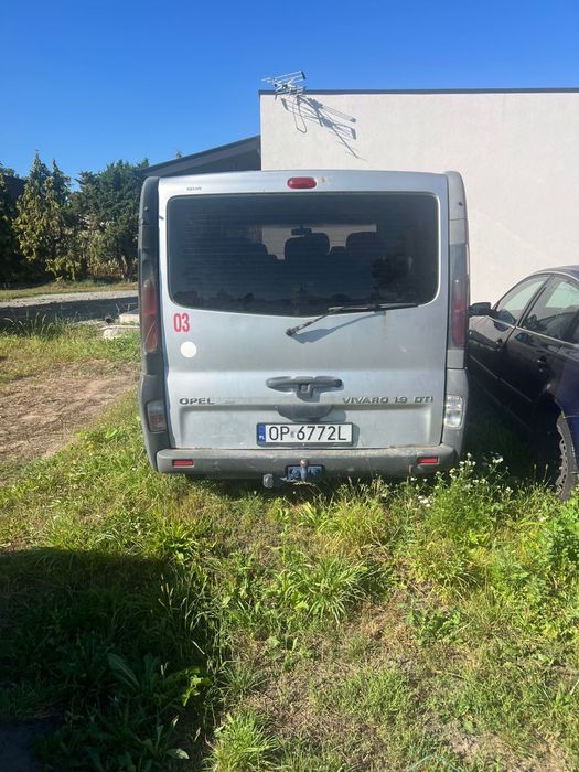 BUS 6 os Opel Vivaro 1,9 disel