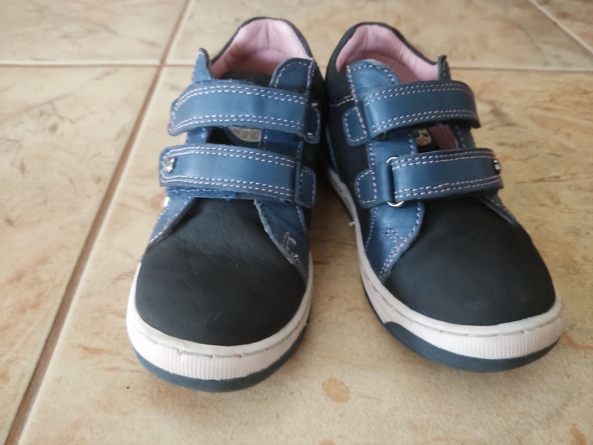 Buty trzewiki Lasocki 24
