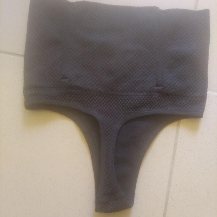 Majtki wyszczuplające rozmiar S