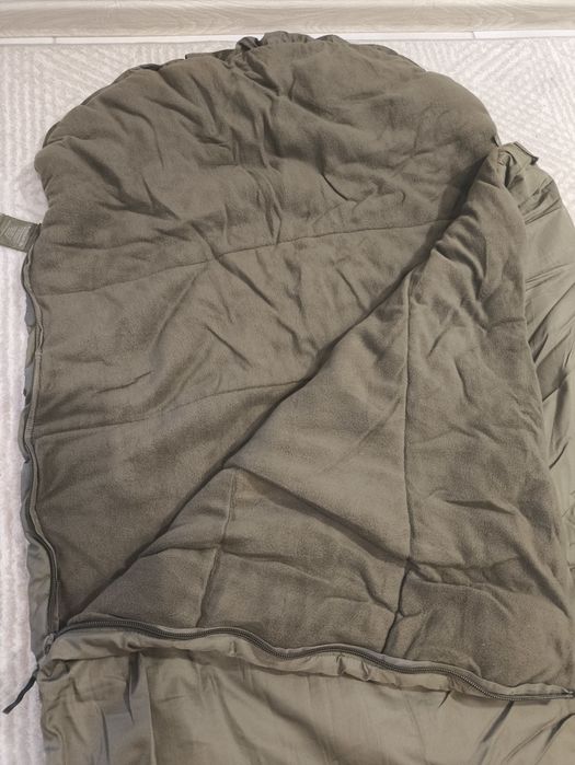 Продам спальный мешок  Trakker