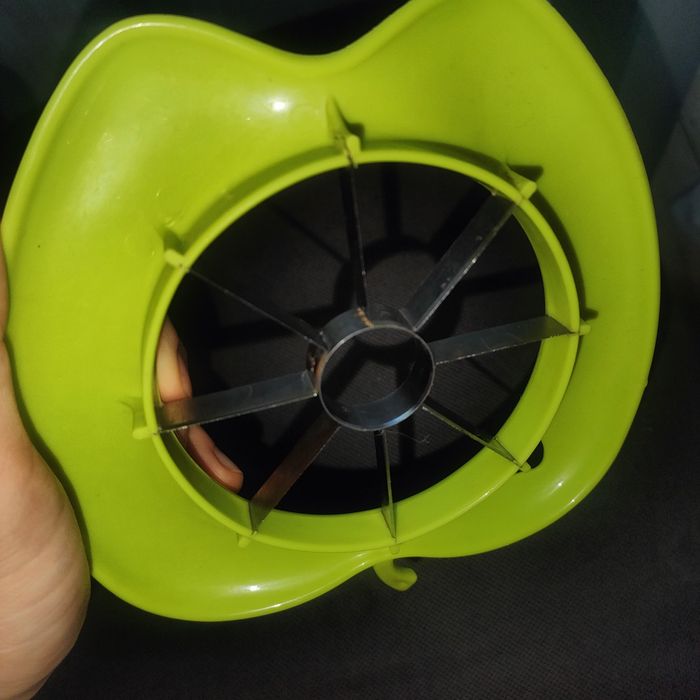 Urządzenie do krojenia jabłek