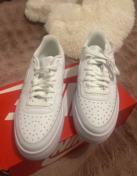 Ténis Nike branco