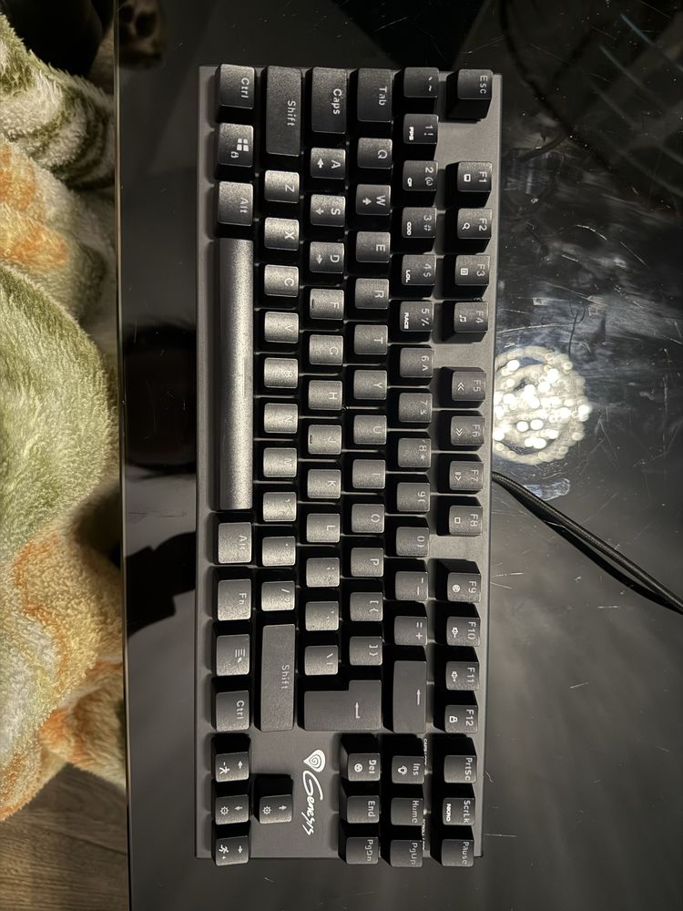 Mechaniczna klawiarura Genesis model Thor 300 TKL RGB