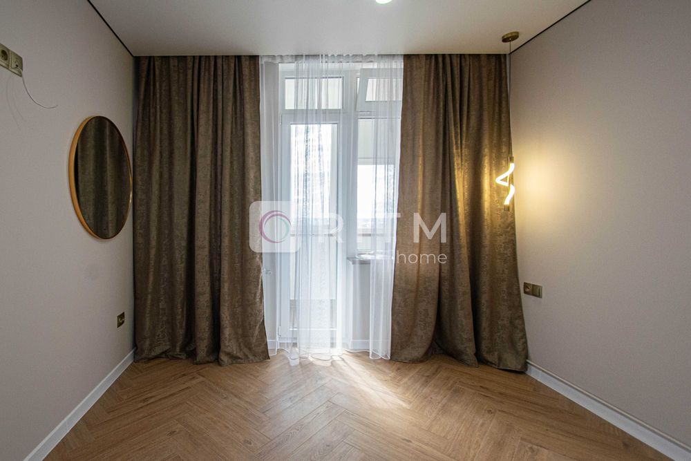 Продається стильна 2-кімнатна квартира з дизайнерським ремонтом