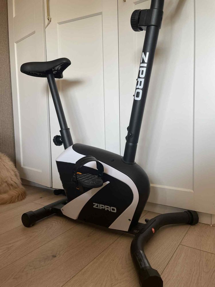Rower stacjonarny Zipro Beat RS magnetyczny