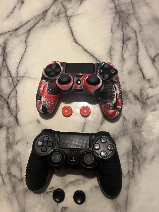 PlayStation 4 Pro w wersji CUH-7216B + dodatki