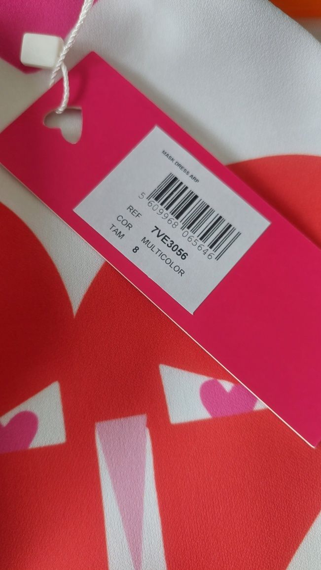 Vestido criança Agatha Ruiz de La Prada

Novo. Ainda com etiqueta. 

T