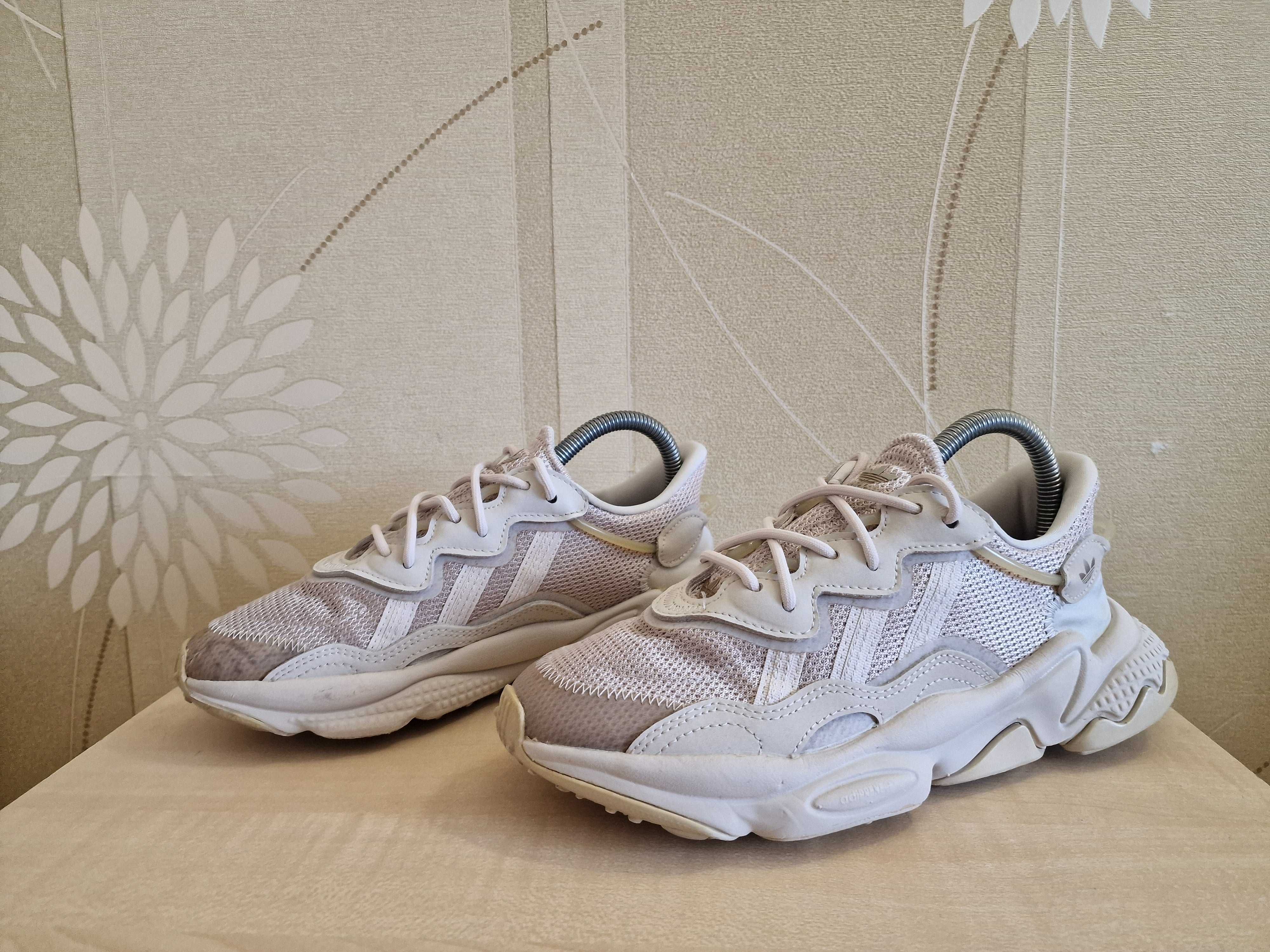 Кросівки Adidas Ozweego оригінал розмір 36 2/3