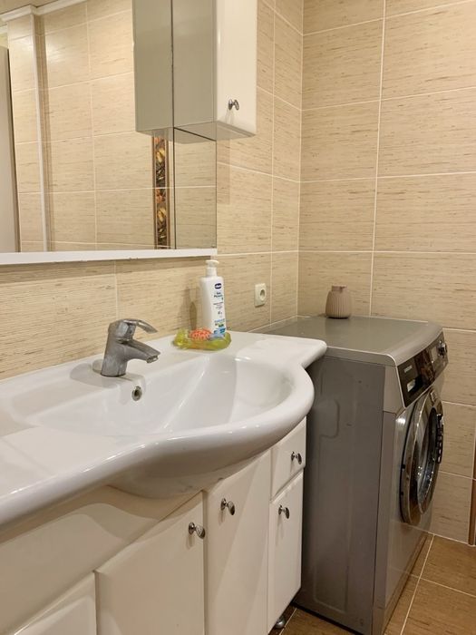 Продам 5-ти кімнатну квартиру з АО  ДНС поруч з річкою