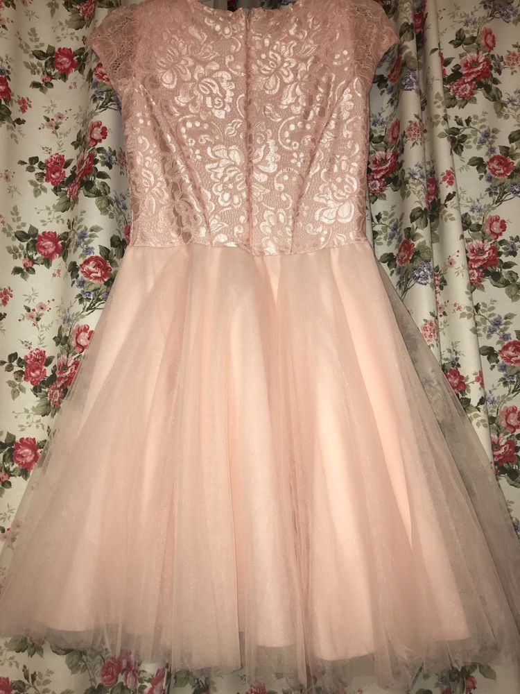 Нежно-розовое нарядное платье. Выпускное платье. Коктейльное платье