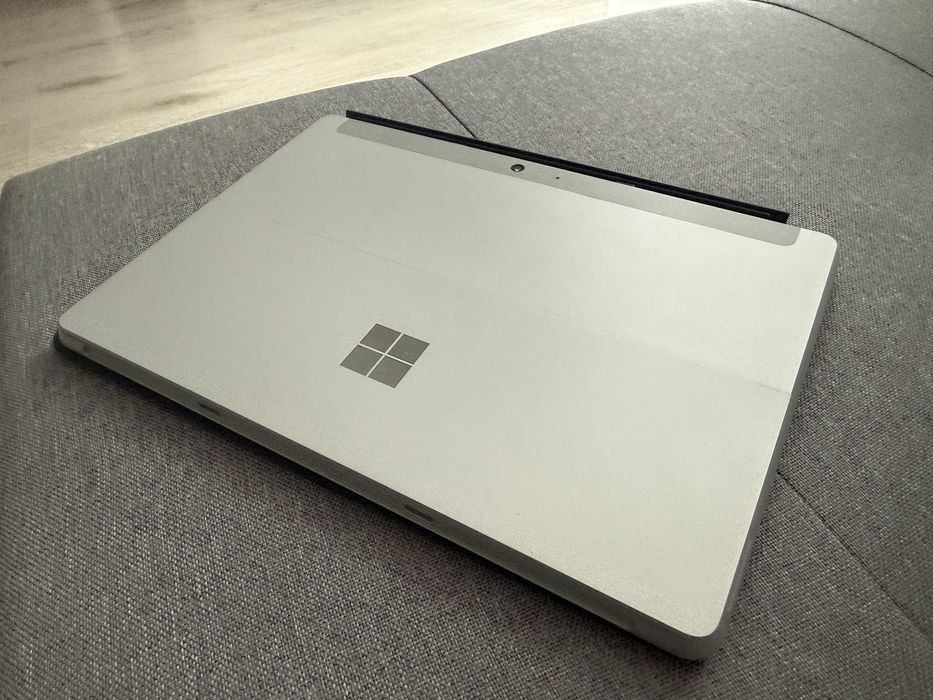 Tablet Microsoft Surface Go 3 + klawiatura. 8GB RAM, 128GB
