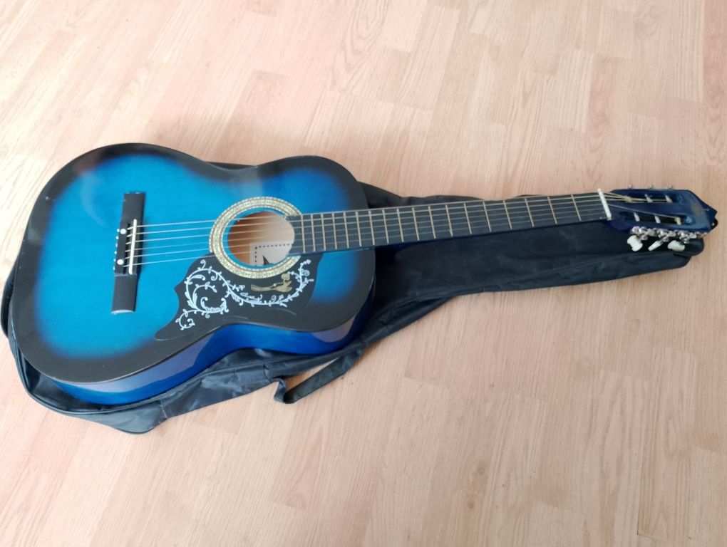 Sprzedam gitarę.
