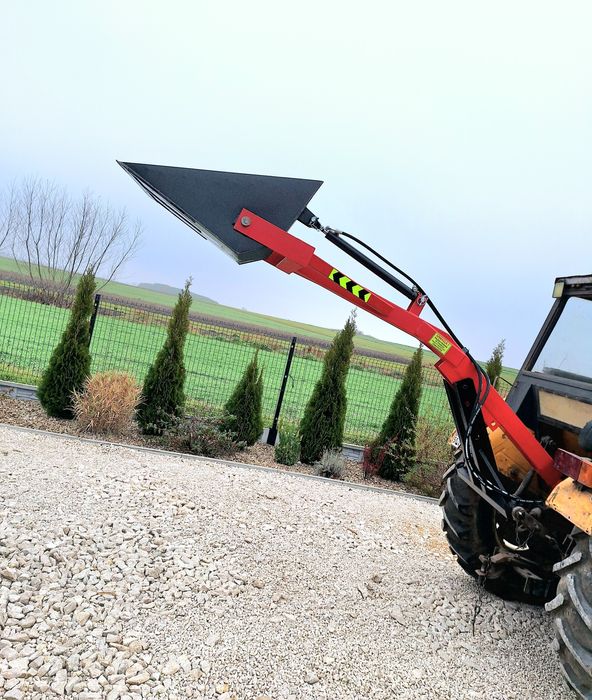 Łycha na tylni TUZ,  Ładowacz na tył ciągnika,  Tur na tył