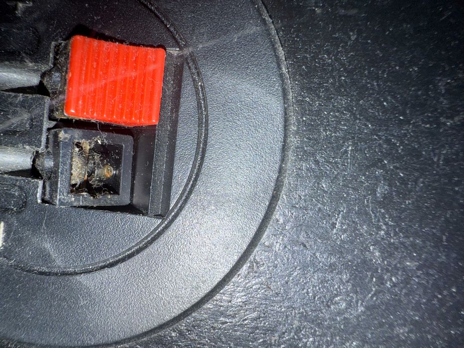 kolumny wysokie czarne