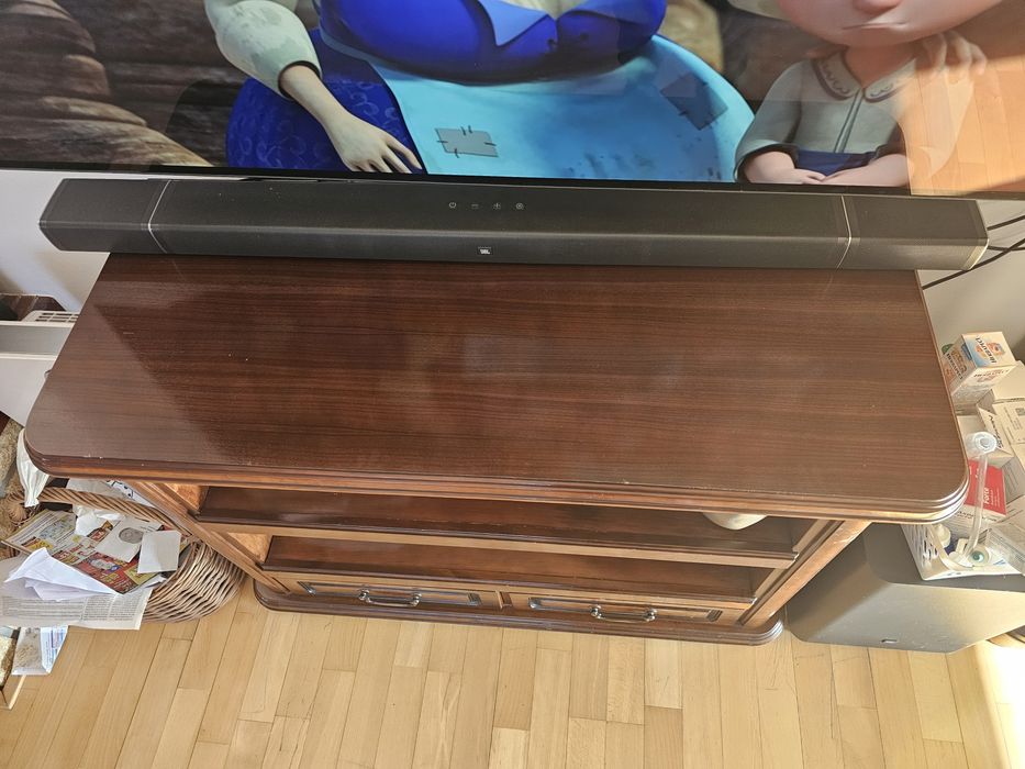 Zestaw mebli firmy Szwarzędzkie Komoda + szafka RTV  kolor ORZECH