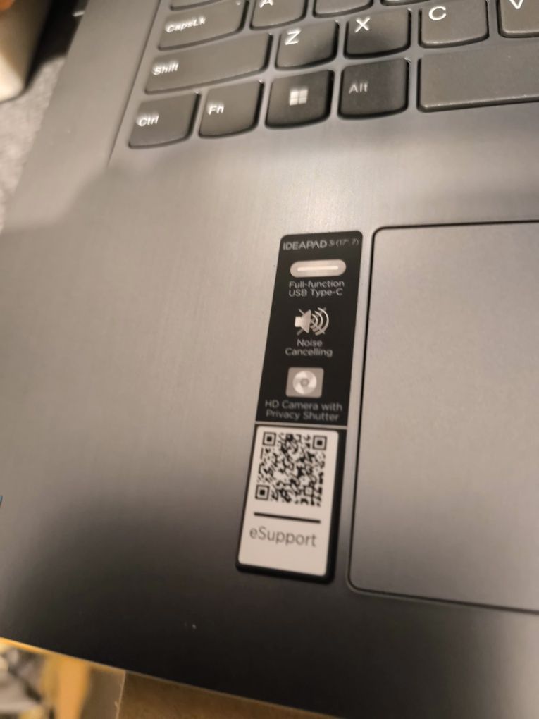 Laptop Lenovo IP3 17 I3 8 GB 512 GB W11 + myszka i podkładka