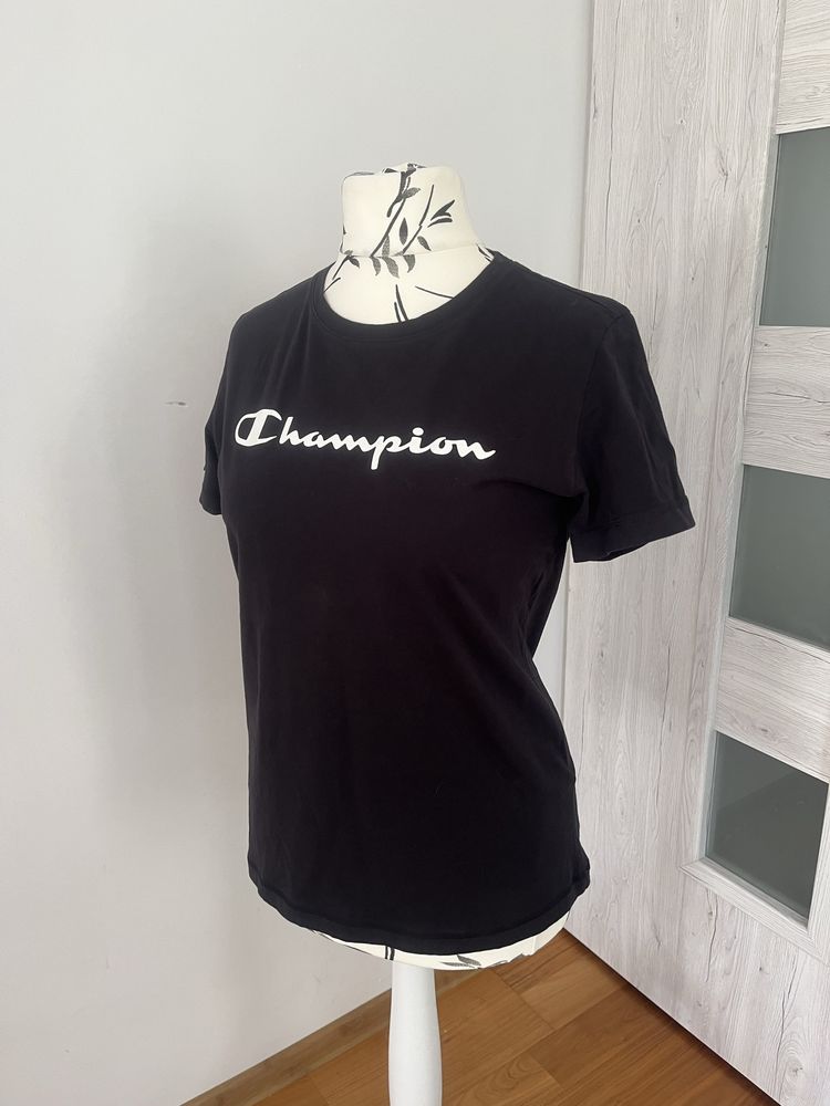 Koszulka fir.Champion roz.L/40 orginalna