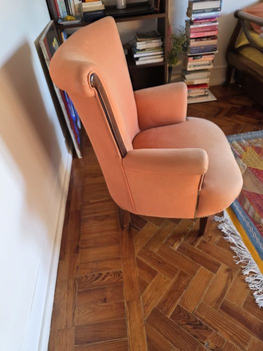 Cadeirão cor de laranja