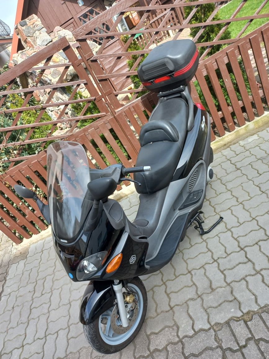 Piaggio x9 125cm Maxiskutery na kat.B