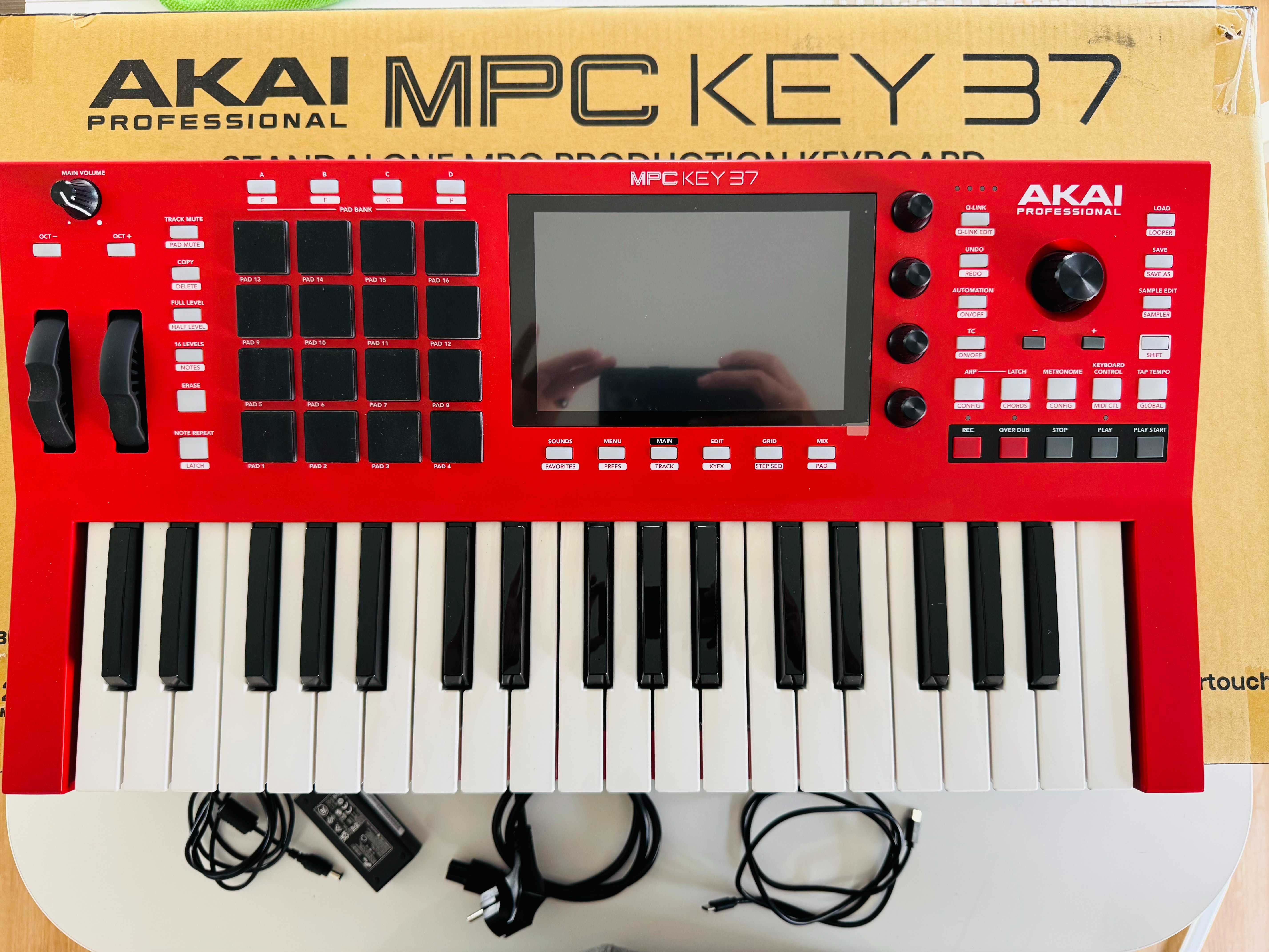 MPC Key 37 – Novo – teclado & loopstation