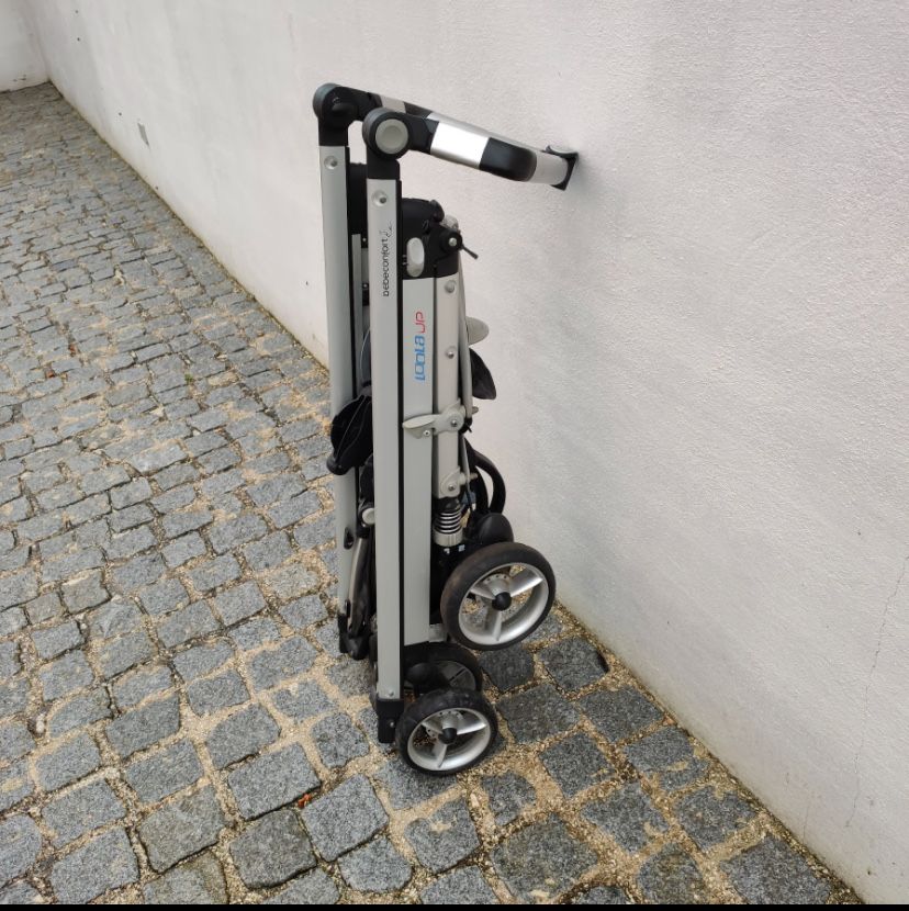Carrinho de bébé da marca Bebeconfort