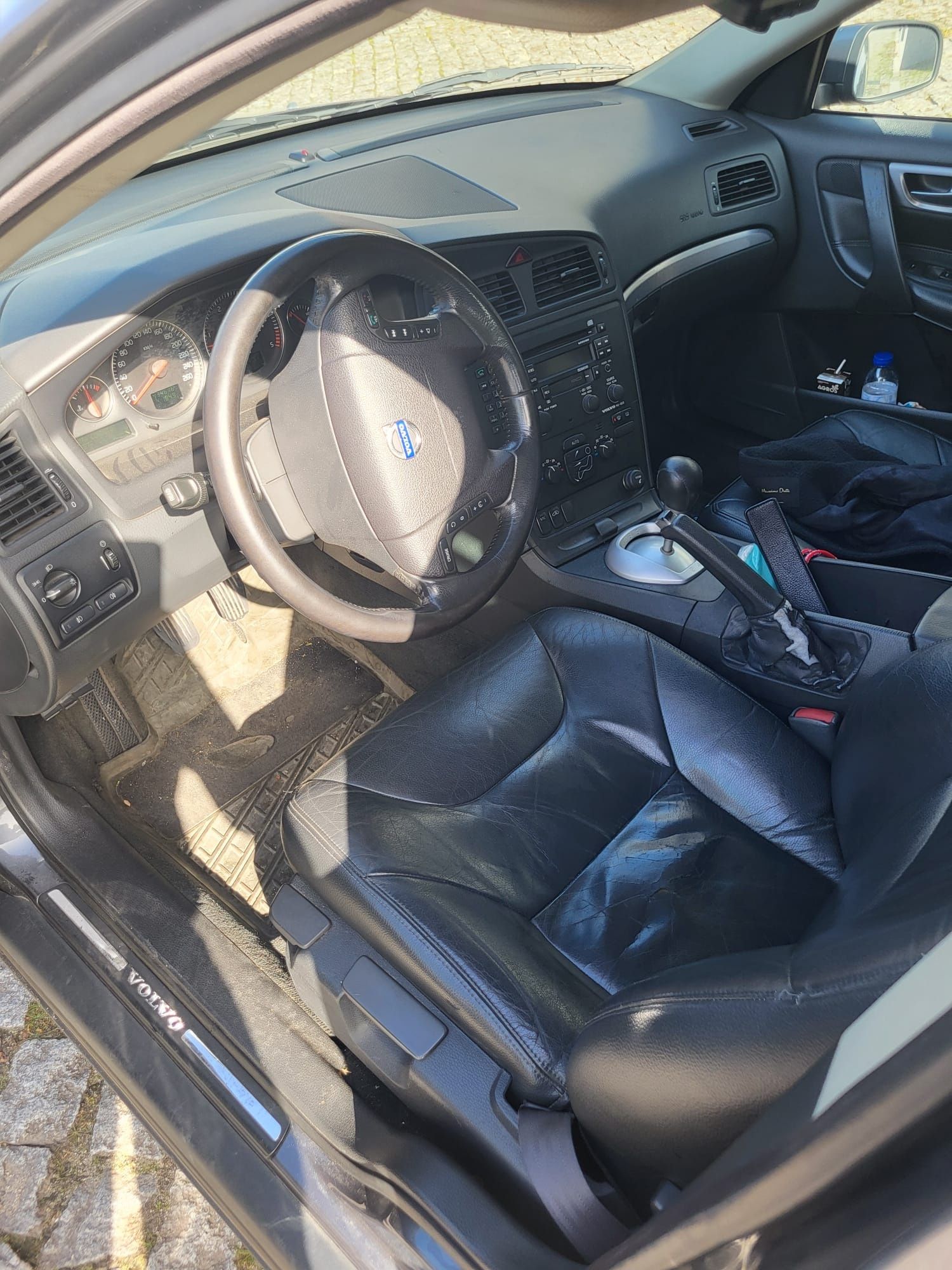 Aluga-se Volvo V70 – Ideal para férias em família ou escapadinhas!