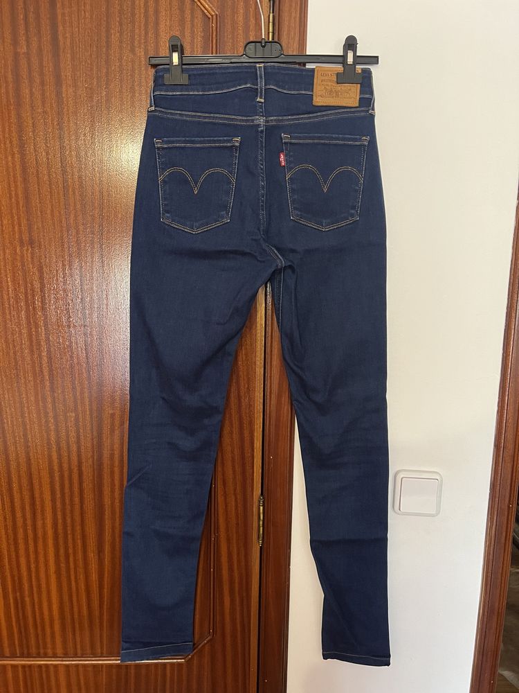 Calças levis veste 36