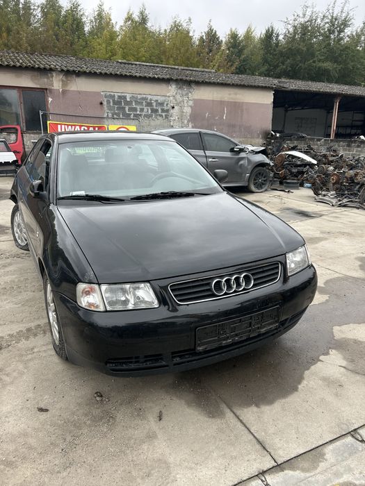 Audi A3 8L 1.6 Benzyna caly na czesci