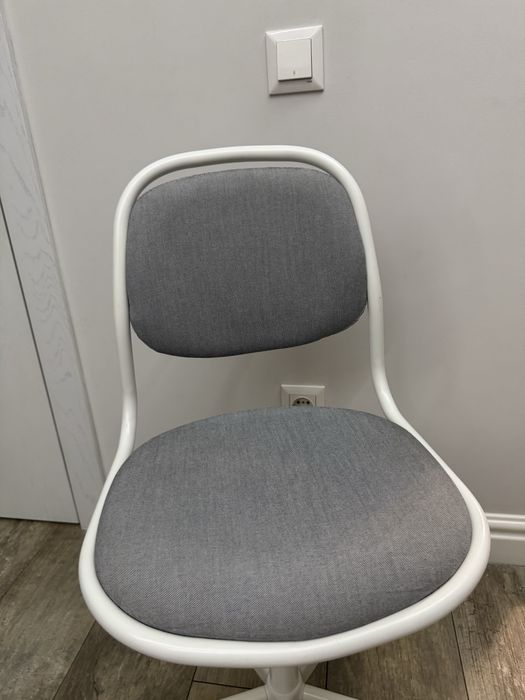 Продам стілець на колесах ikea (ікея)