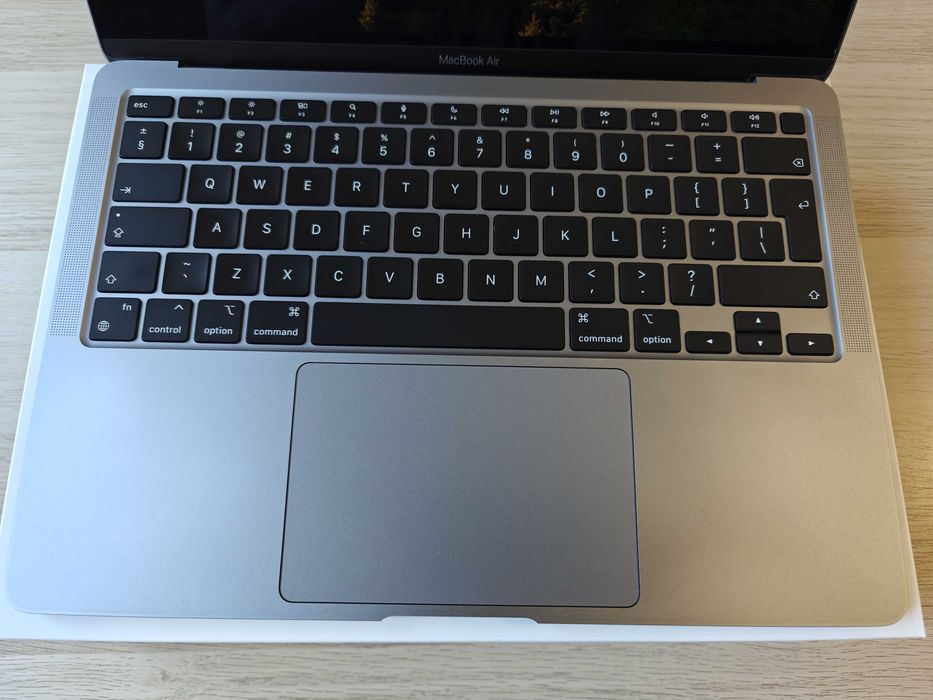 Apple MacBook Air M1/8GB/256/Mac OS Space Gray