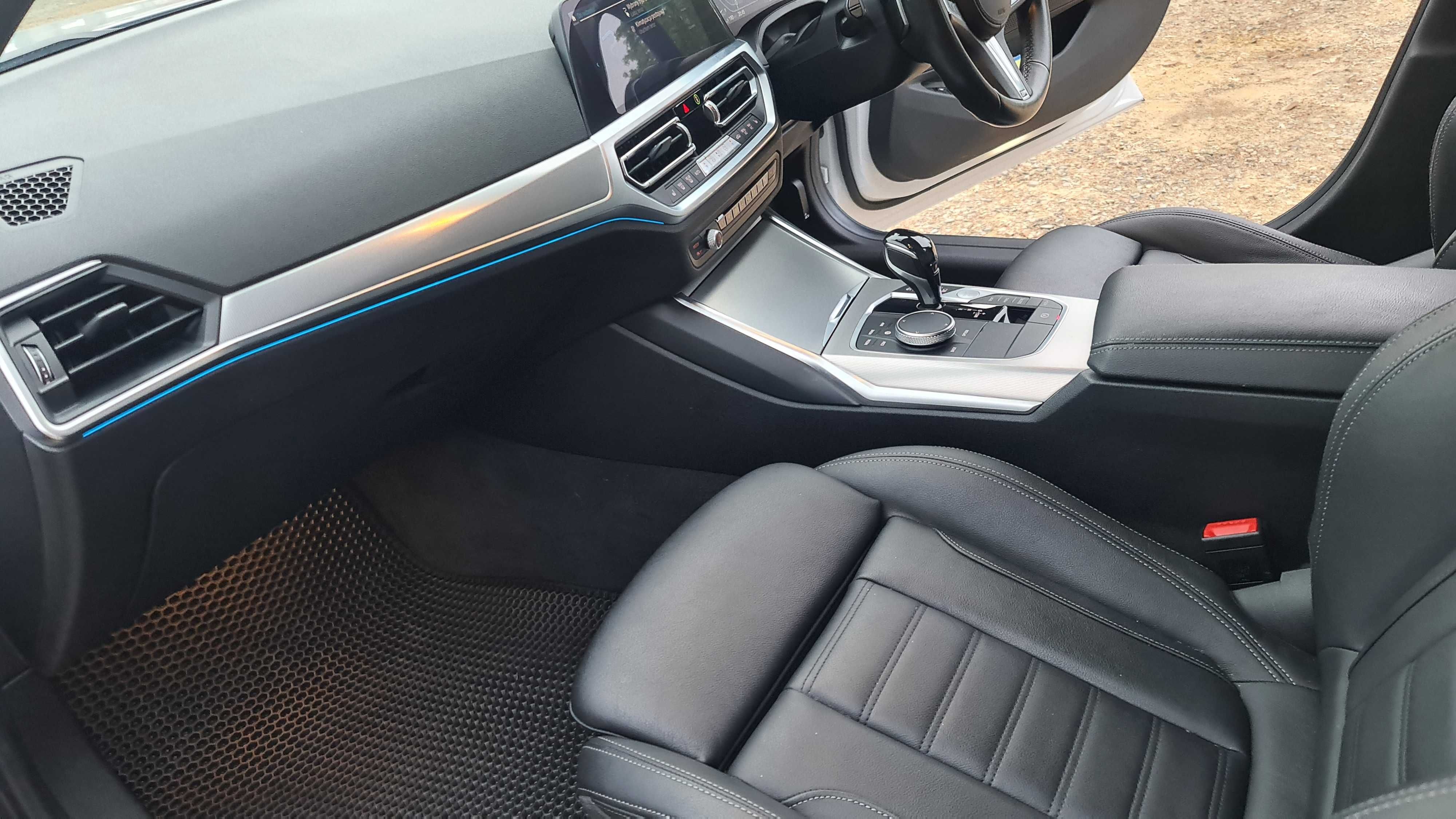 ANGLIK BMW 330 M-sport M-performance hybrid