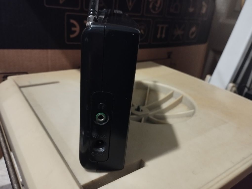 Радиоприемник Realistic DX-370