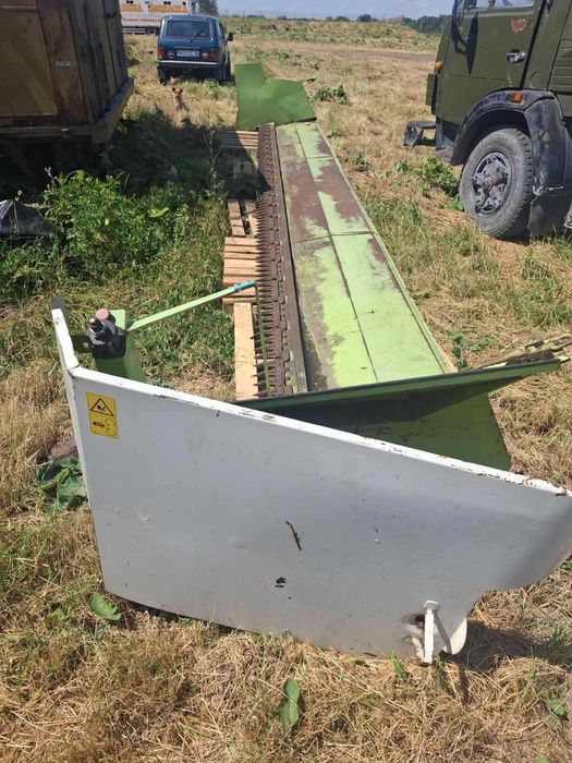 Зернова жниварка жатка CLAAS C750 + ріпаковий стіл TAM