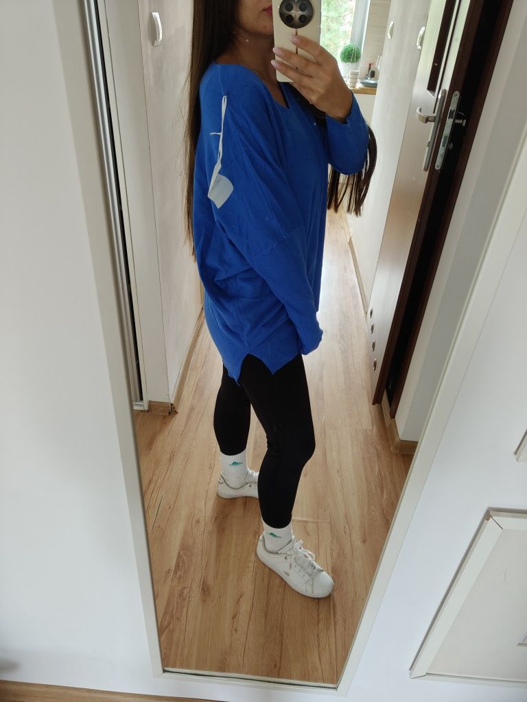 Chabrowy sweter uni uniwersalny błękit oversize