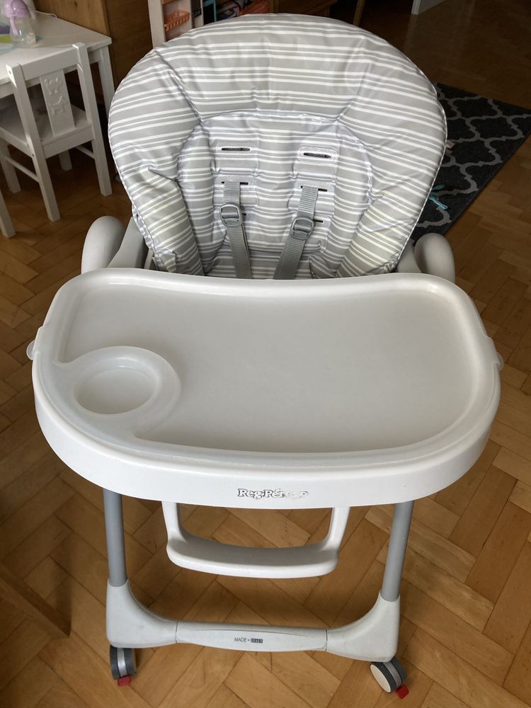 Krzeselko do karmienia Peg Perego Prima Pappa Follow me