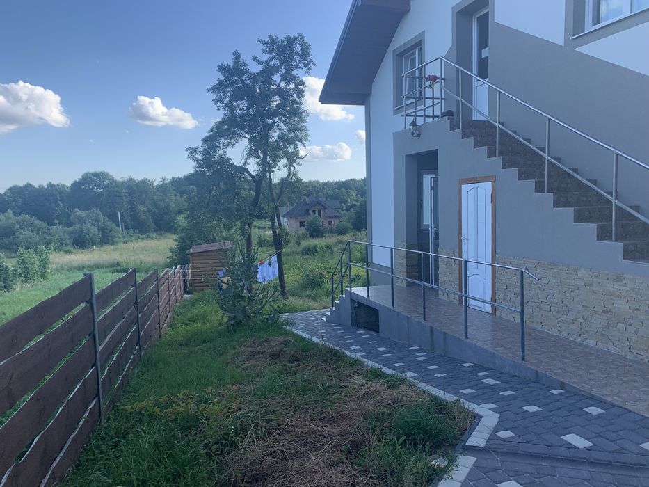 Здам в оренду будинок, або кімнату.  Ціна вказана за кімнату в місяць.