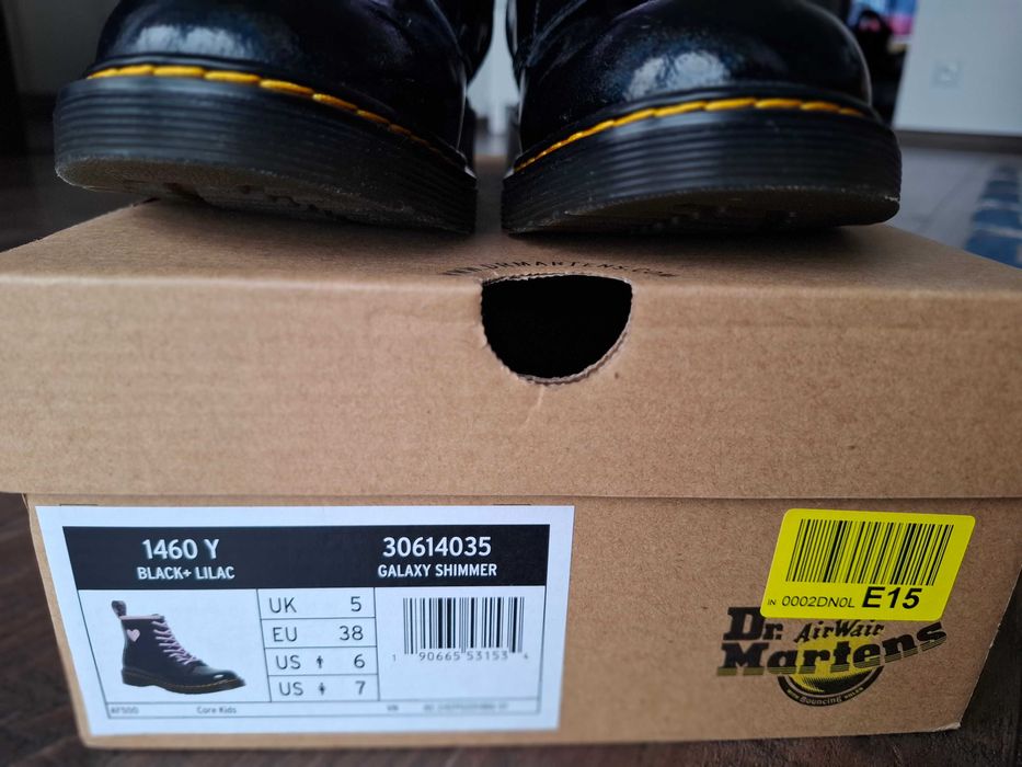 Nowe i oryginalne buty Dr. Martens - r. 38 - dla dziewczynki