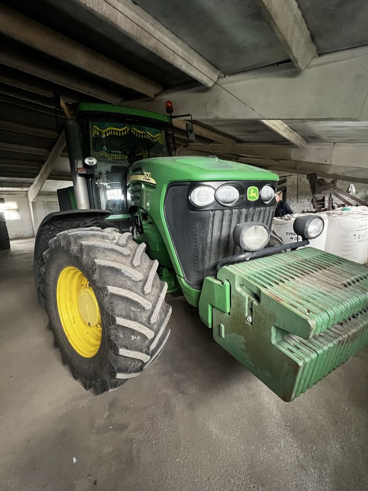 Трактор John Deere 7820