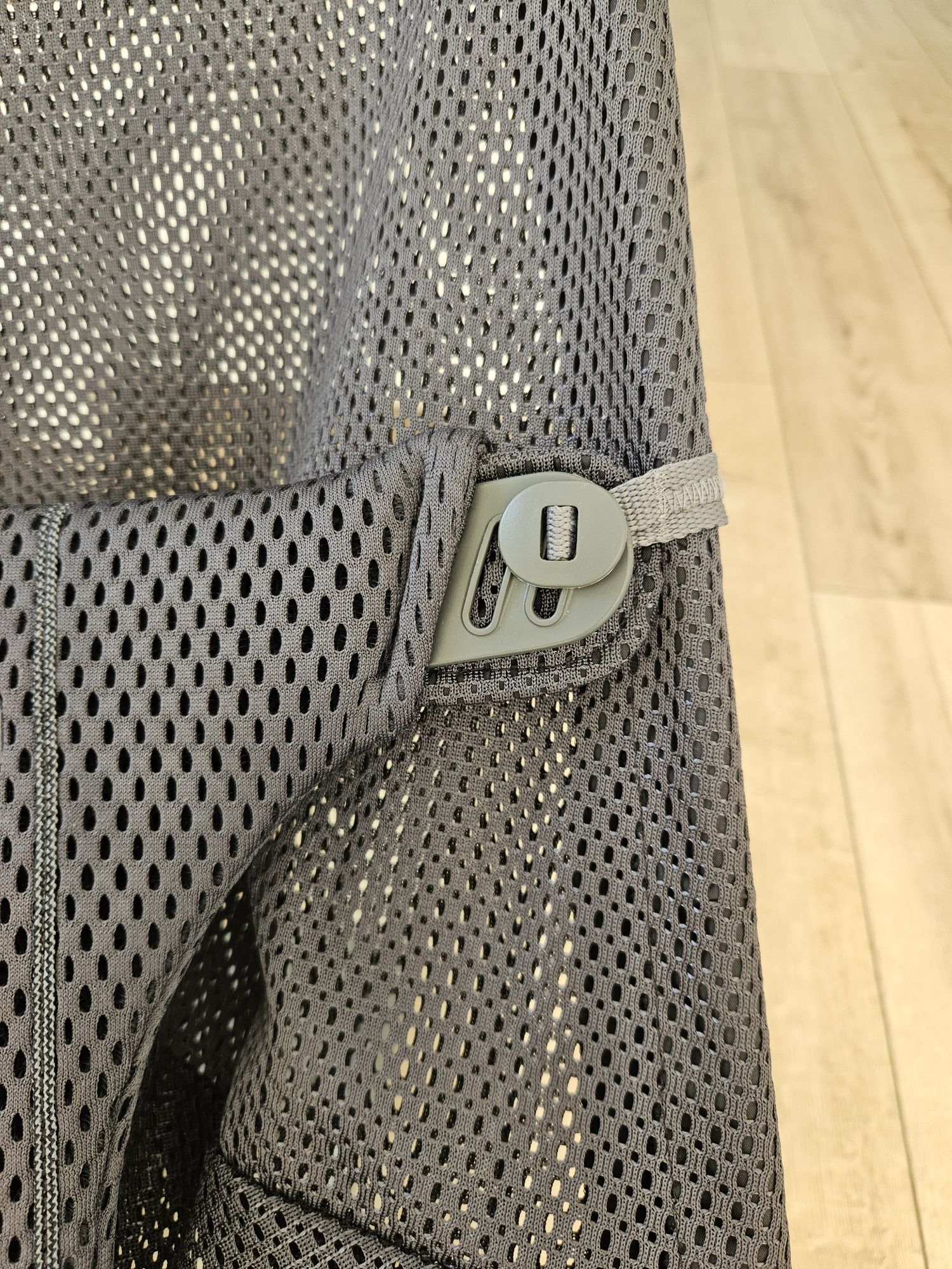 Bujaczek babybjorn mesh antracyt