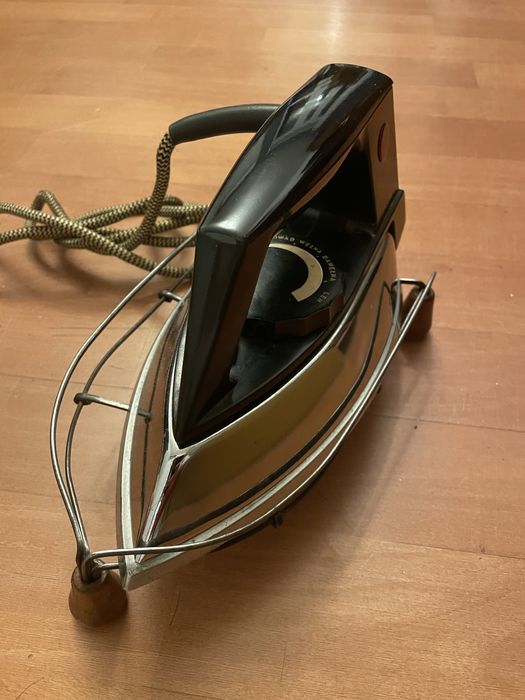 Żelazko z podstawką PRL vintage antyk typ c40 800W Predom Dezamet