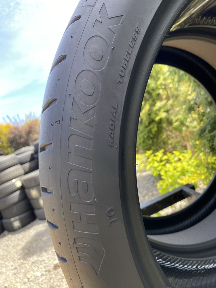 235/40/19 XL Sprzedam pare opon Hankook