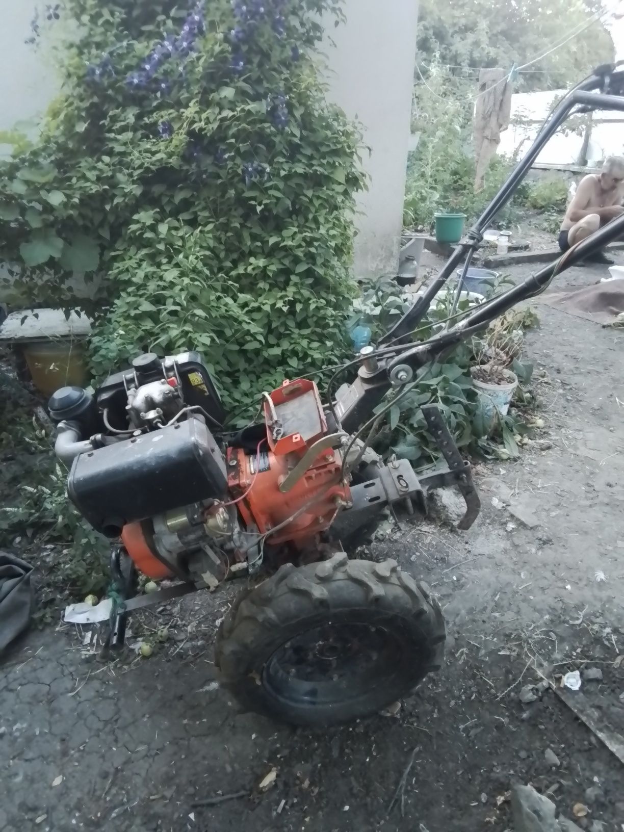 Мотоблок 9 лошадиных сил FORTE 1350E