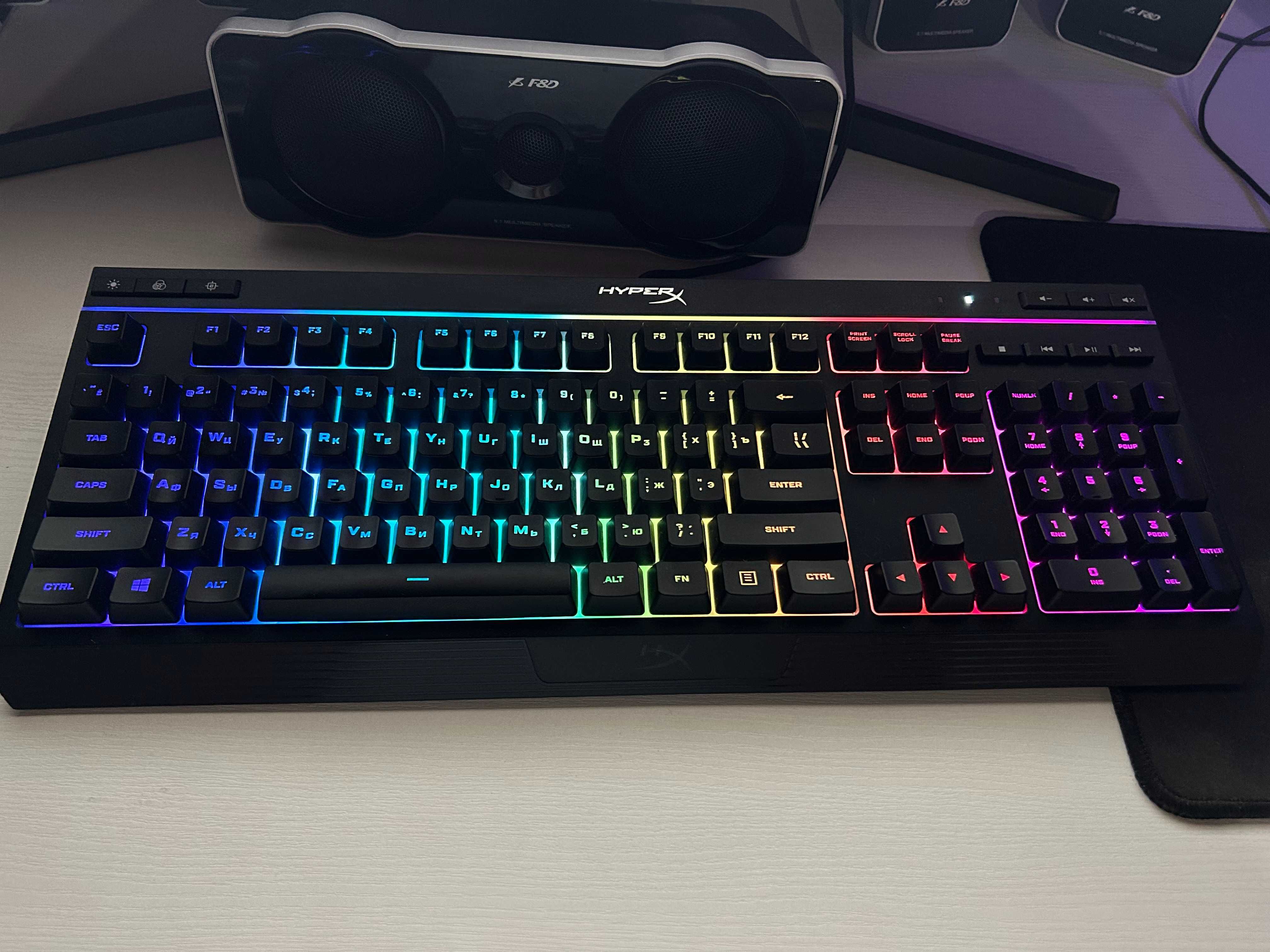 Клавиатура HyperX Alloy Core RGB в идеальном состоянии